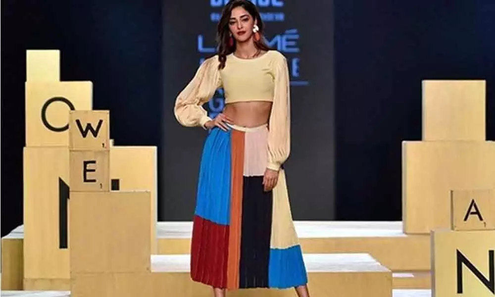 Ananya scorches the ramp at Lakme Fashion Week 2021