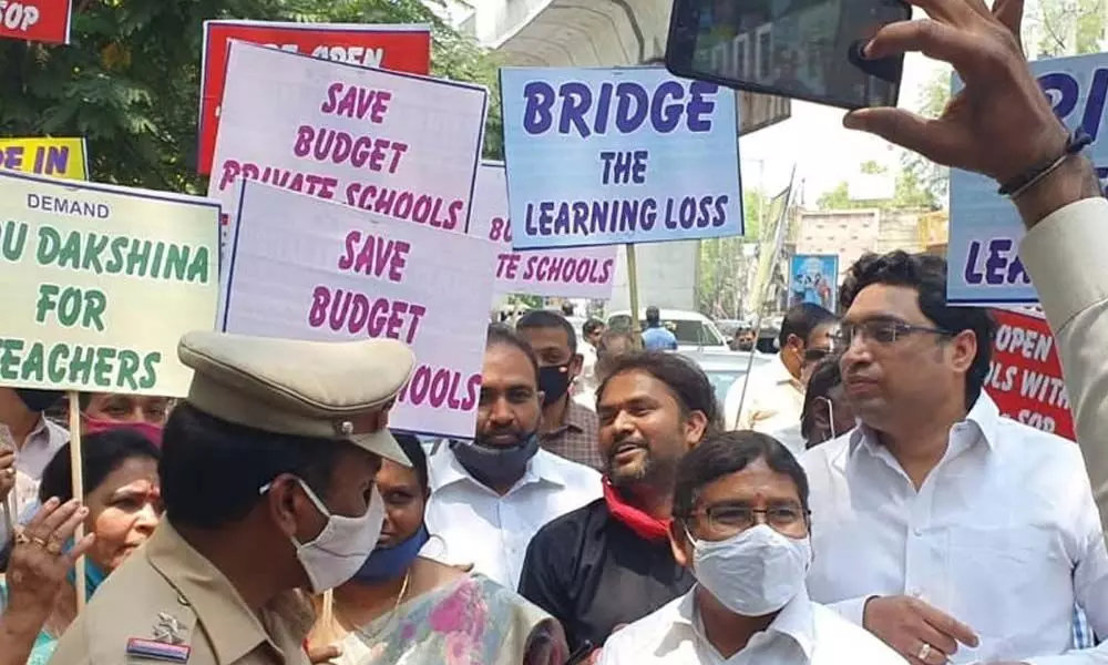 Private schools protest against Telangana Government diktat