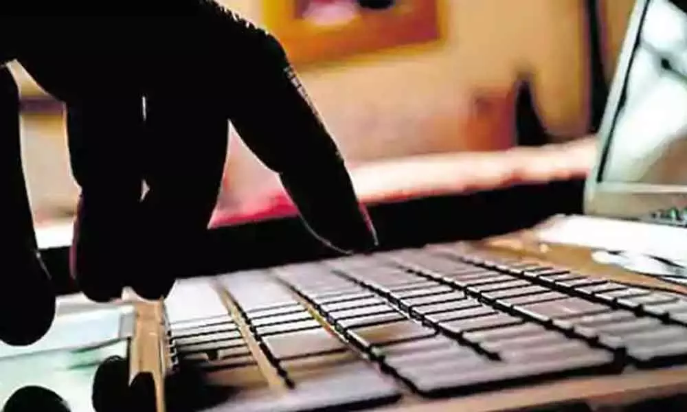 Cyber fraudster held for cheating elderly