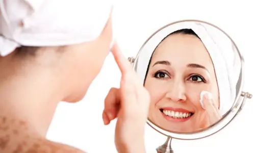 5 must-have natural ingredients to make you Holi ready