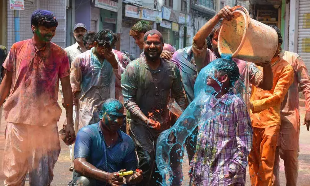 Hyderabad: Holi with masks on & social distancing? NO WAY