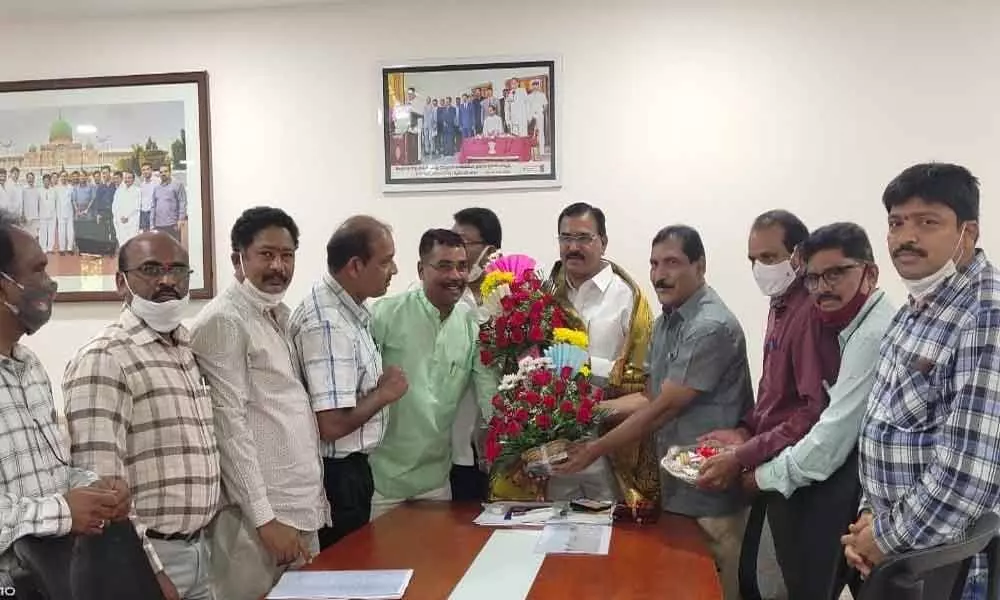 Cooperation department staff express gratitude to Singireddy Niranjan Reddy