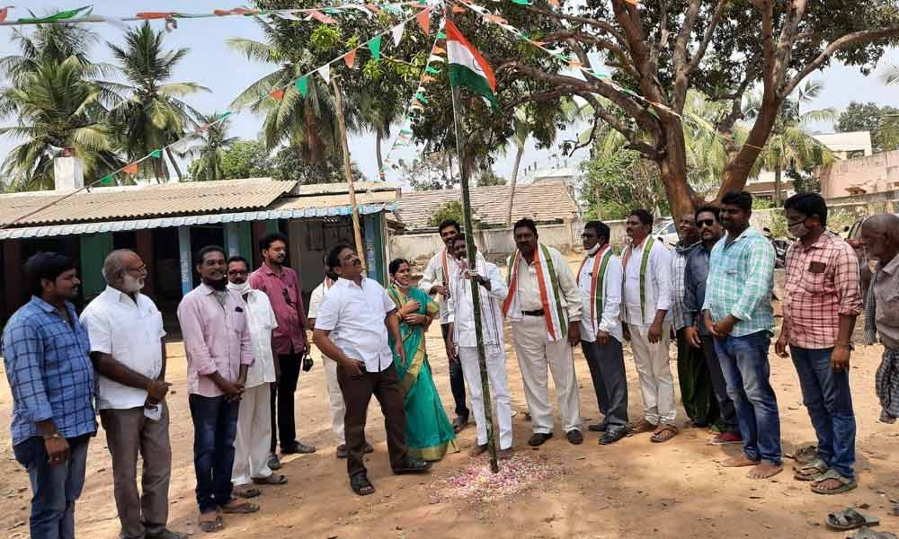 APCC vice-president Sodadasi Luther hoisting national flag at Korukonda on Thursday