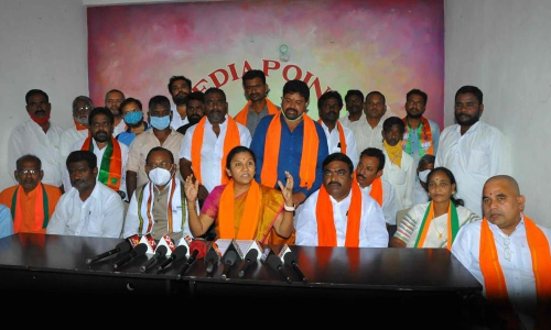 BJP Warangal Urban District president Rao Padma addressing a press conference  at Kazipet Media Point on Thursday