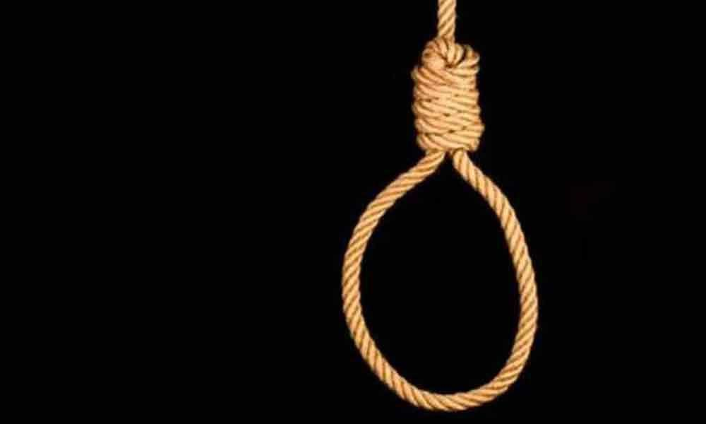 Depressed over lost mobile phone, teenager ends life in Hyderabad