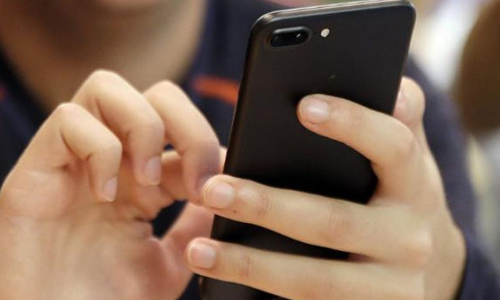 India records 200% spike in time spent on lock screens