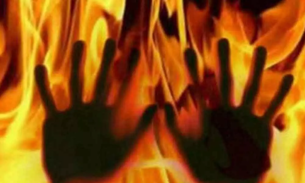4 kids among 6 burnt alive as man sets house on fire