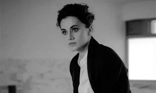 Taapsee Pannu shares ‘lockdown Sunday gaze’