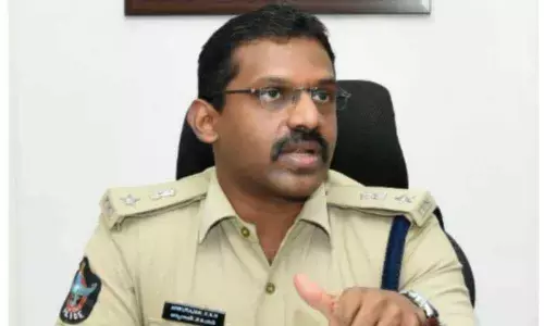 SP K K N Anburajan speaking to media persons over Locked House Monitoring System in Kadapa on Sunday.