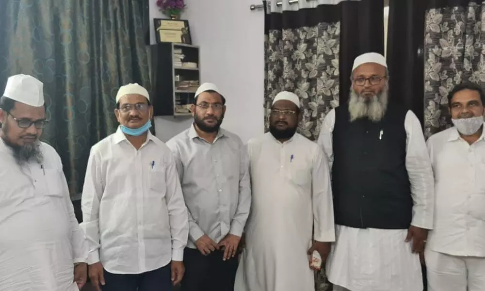Representatives of mosques committes at a meeting in Vijayawada on Monday