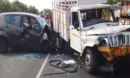Telangana: 3 of family killed in road mishap in Jogulamba Gadwal