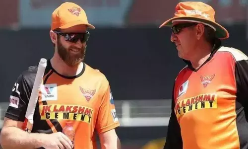 Kane Williamson and Trevor Bayliss