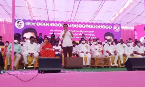 Minister KT Rama Rao addressing a public gathering at Warangal.