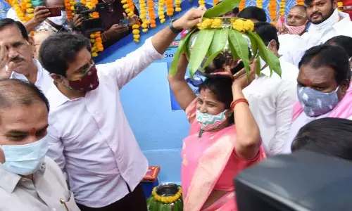 Warangal will be on par with Hyderabad