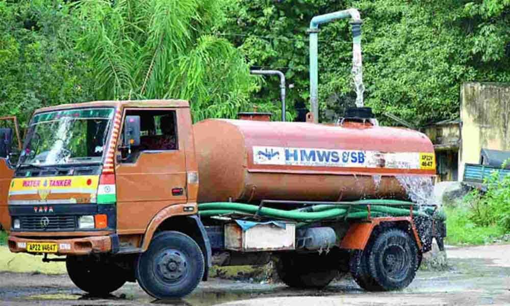 Hyderabad: Water tankers take time to climb Kondapur - The Hans India