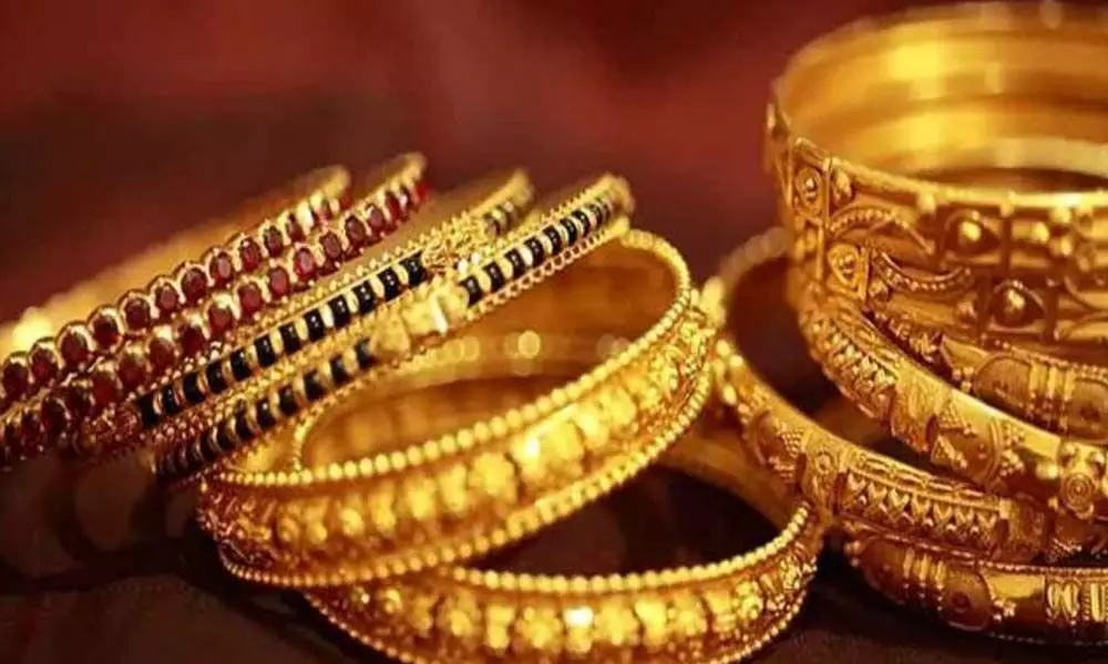 Gold rate today in Hyderabad, Bangalore, Kerala, Visakhapatnam slashes on  14 April 2021