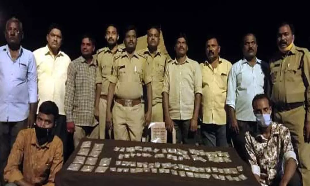 Andhra Pradesh: Police seizes Gold jewellery worth Rs. 1 crore in Kurnool district