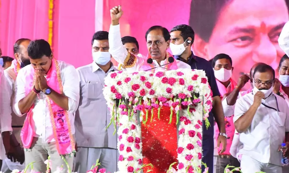 Chief Minister K Chandrashekar at a meeting in Halia during his campaign for by-election to Nagarjuna Sagar Assembly constituency on Wednesday