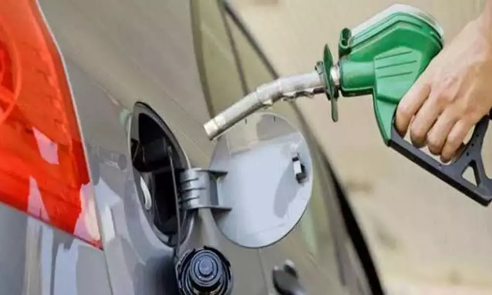 Petrol and diesel prices today in Hyderabad, Delhi, Chennai, Mumbai slashes on 15 April 2021