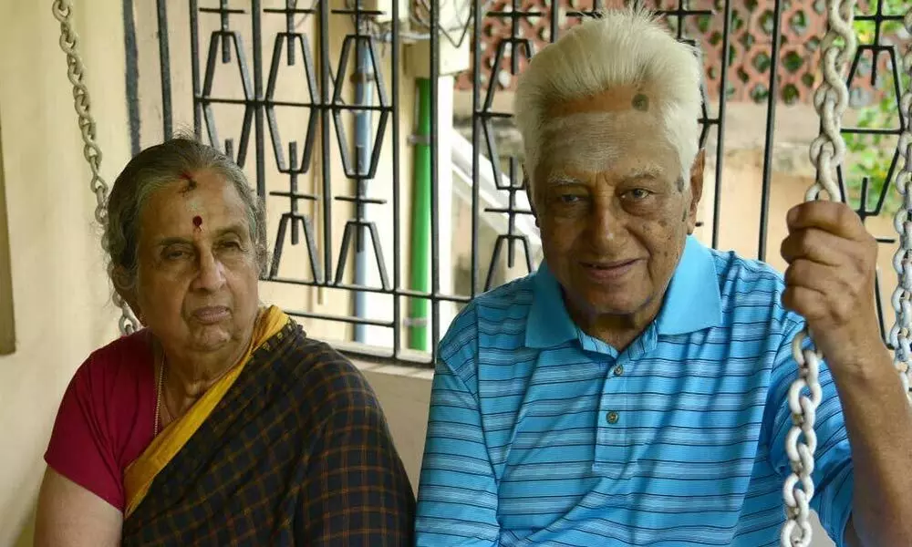 Viswanathan Anands father dies at 92