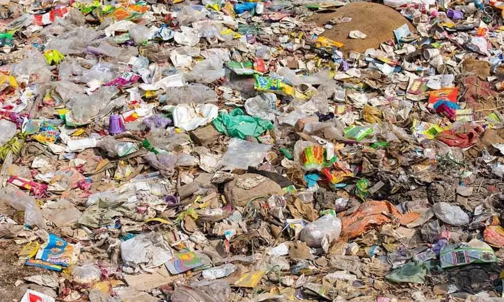 GHMC staff removes 20% plastic from nalas