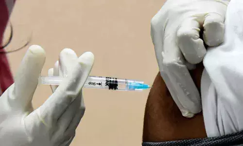 Transport union & hospitality sector seek free vaccination on priority