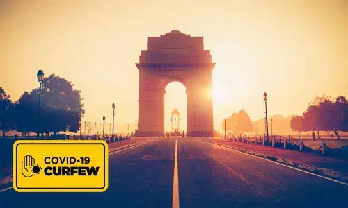 Weekend curfew in Delhi