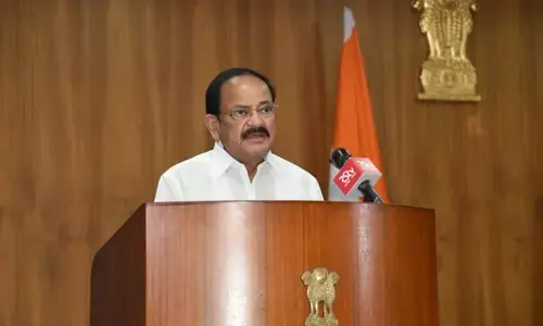 Vice-President Venkaiah Naidu condoles Kakarlas demise