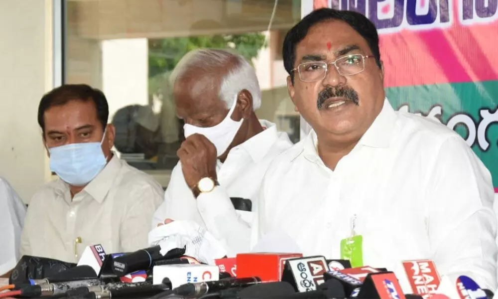 Minister for Panchayat Raj Errabelli Dayakar Rao addressing a press conference in Hanamkonda on Saturday