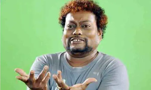 Kannada music director Sadhu Kokila breaks down while explaining his ordeal to get an oxygen cylinder