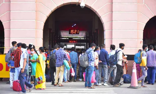 I don’t want to get stuck here with no job, no food and shelter, expresses a migrant worker