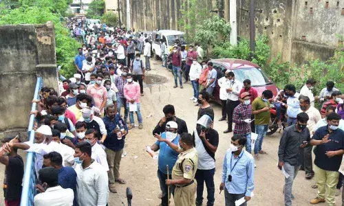 Covid patients kin toil to get life-saving drugs