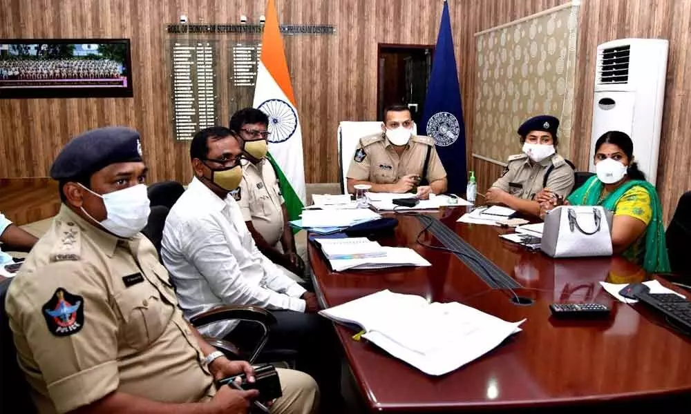 SP Siddharth Kaushal gives Dasa Sutras to cops to protect themselves from Covid