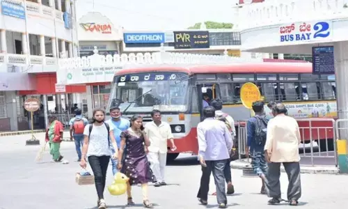 Many workers of transport corporations return to work