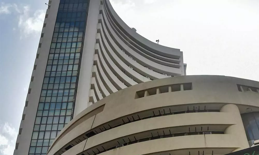 Sensex slumps as banking, metal stocks plunge