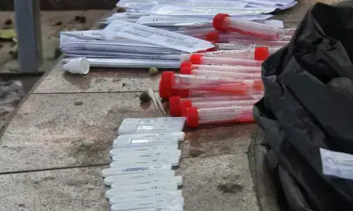 At least 100 Sikh devotees returning from Pakistan test positive