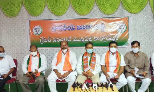 Senior BJP leader and former MLC Kapilavai Dileep Kumar speaking to media persons in Warangal on Thursday