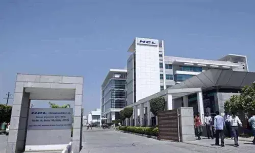 HCL Tech Q4 net dips 6.1% to 2,962 cr