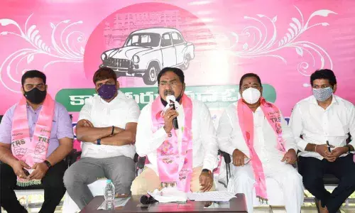 Minister for Panchayat Raj Errabelli Dayakar Rao addressing a press conference in Hanamkonda on Friday