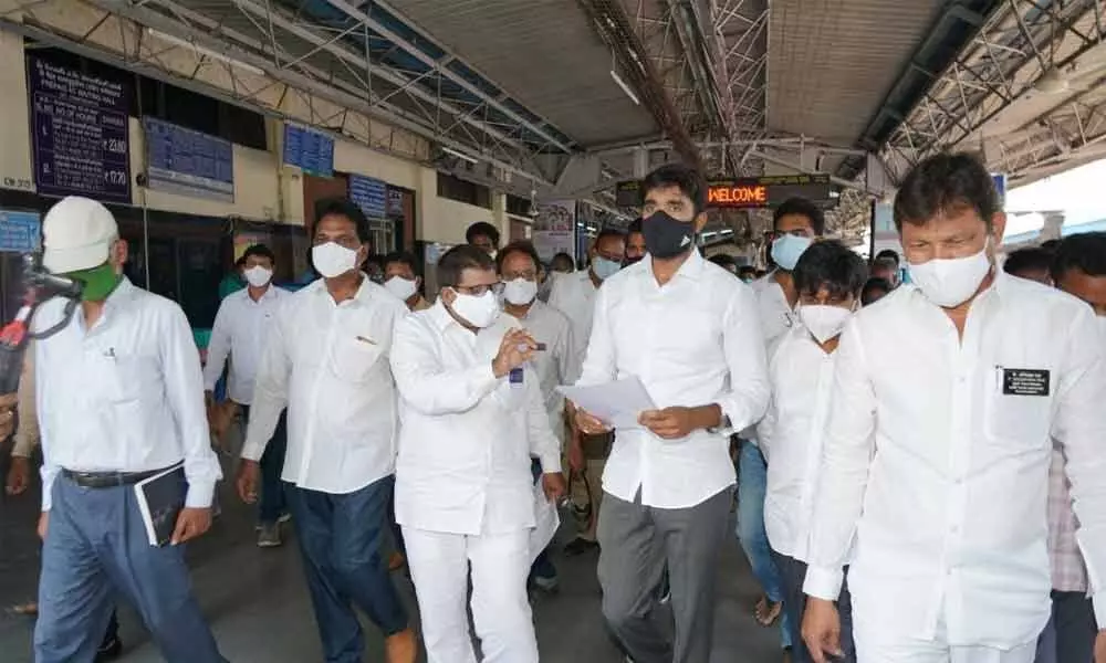 MP Margani Bharat Ram inspecting railway station in Rajamahendravaram on Saturday