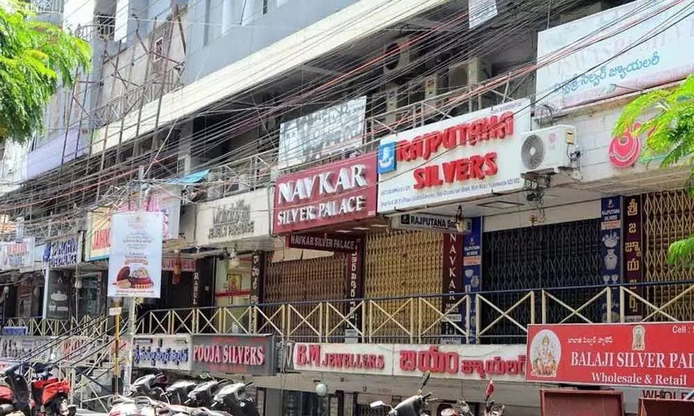 Jewellery shops closed in Vijayawada till May 3