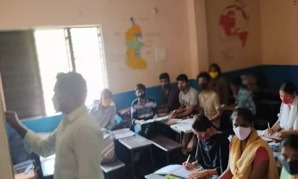 Classes being conducted in a private school on Sunday