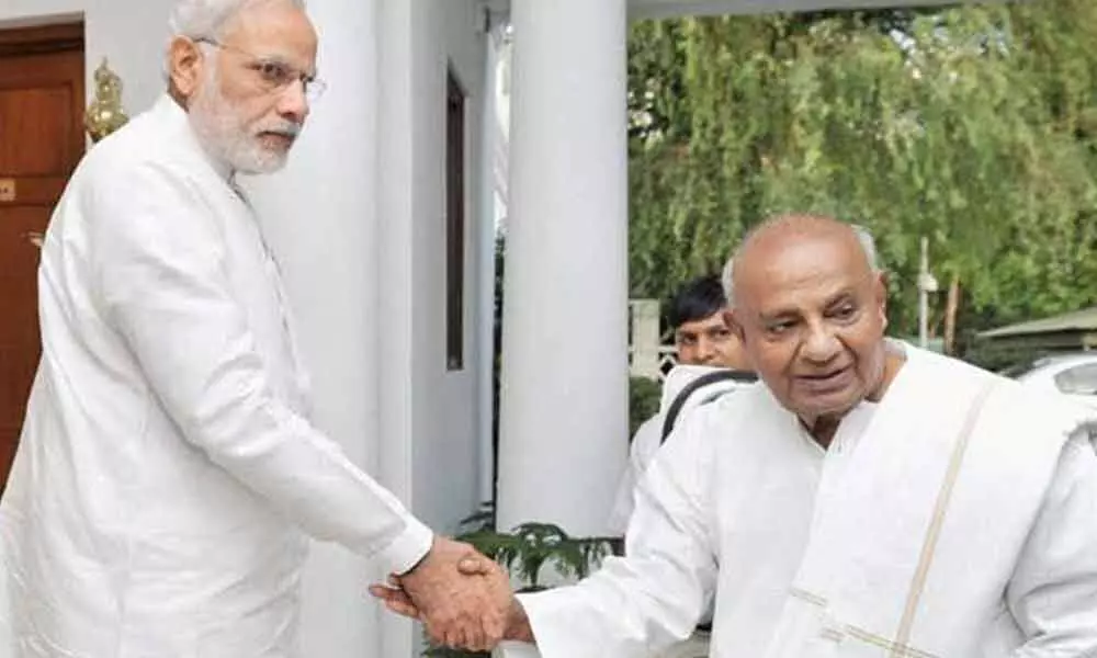 Former PM Deve Gowda suggests PM Modi to decentralise Covid management