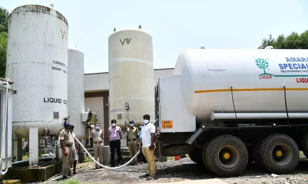 Oxygen being filled into the tank