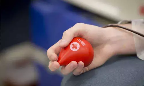 Doctors request youngsters to donate blood