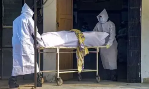 Man dies of covid in a hospital, management denies to handover body over payment of bills