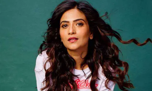 ‘Janpath Kiss’ is a satirical comment on social mores and depicts