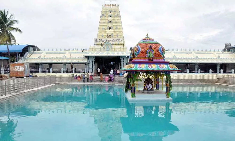 A view of Kanipakam Varasiddi Vinayaka Swamy temple