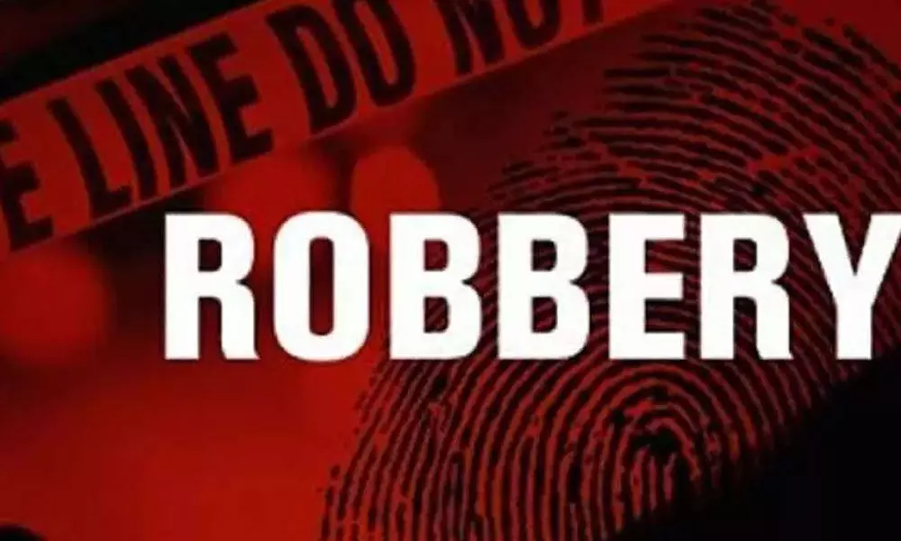 Rs 2 crore worth gold Robbery at Chittoor
