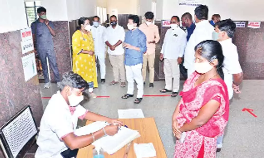 MLA Methuku Anand inspects newly-built hospital in Vikarabad